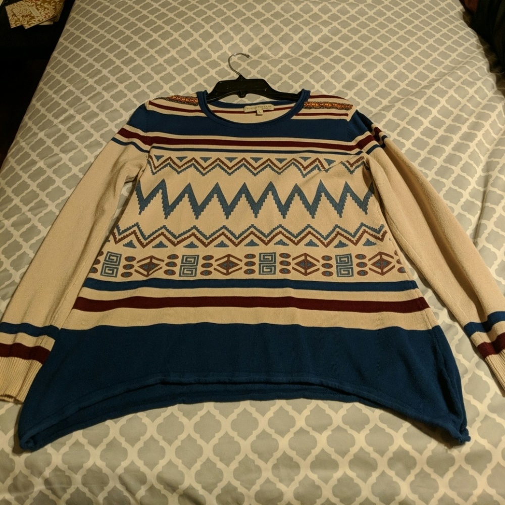Lightweight pullover